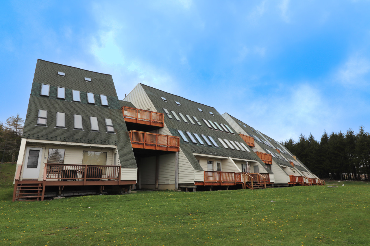 Outside View of Leatherbark