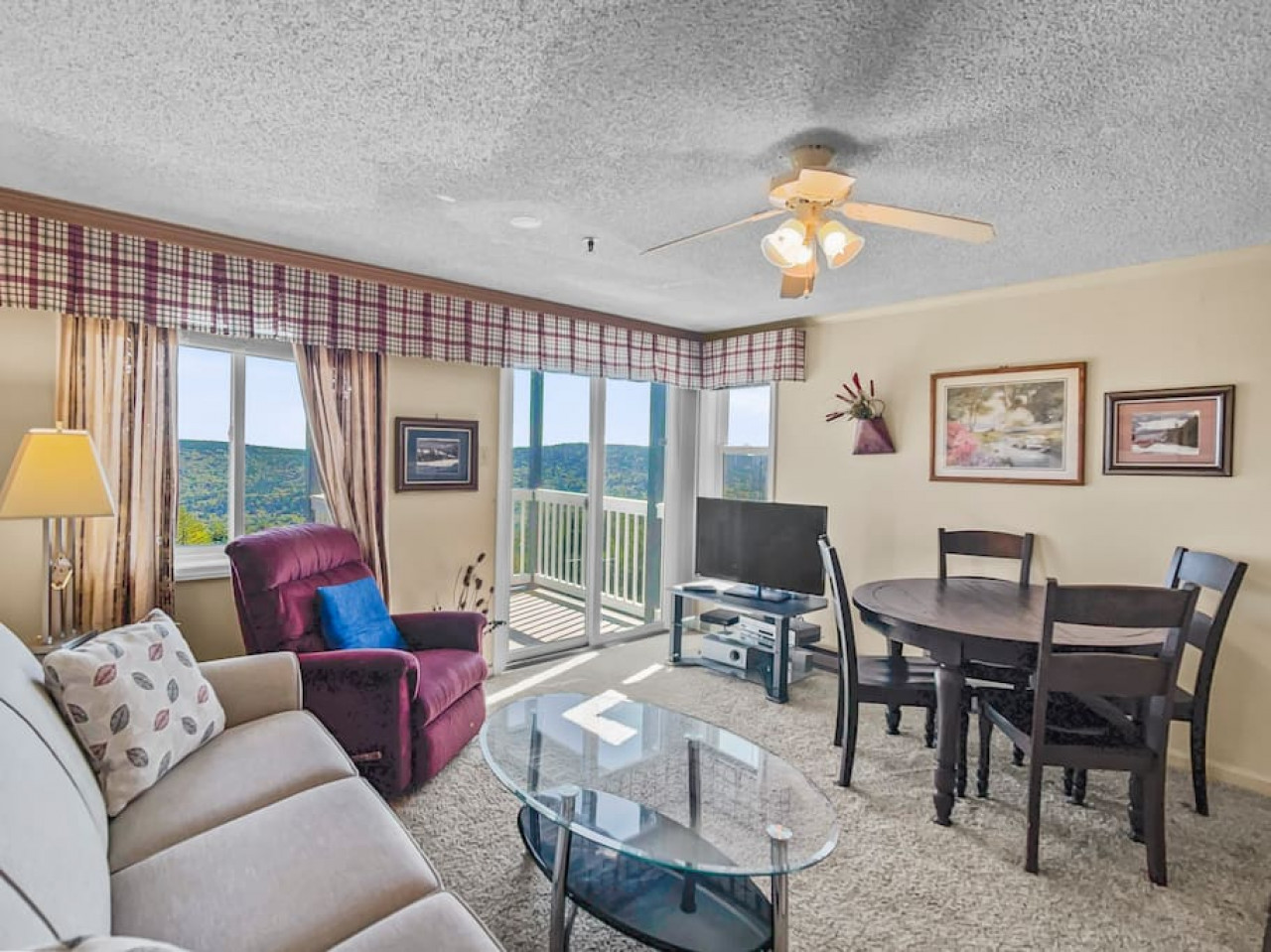 ML182 First Floor Slope Side New Deck EZ Parking WiFi - Snowshoe