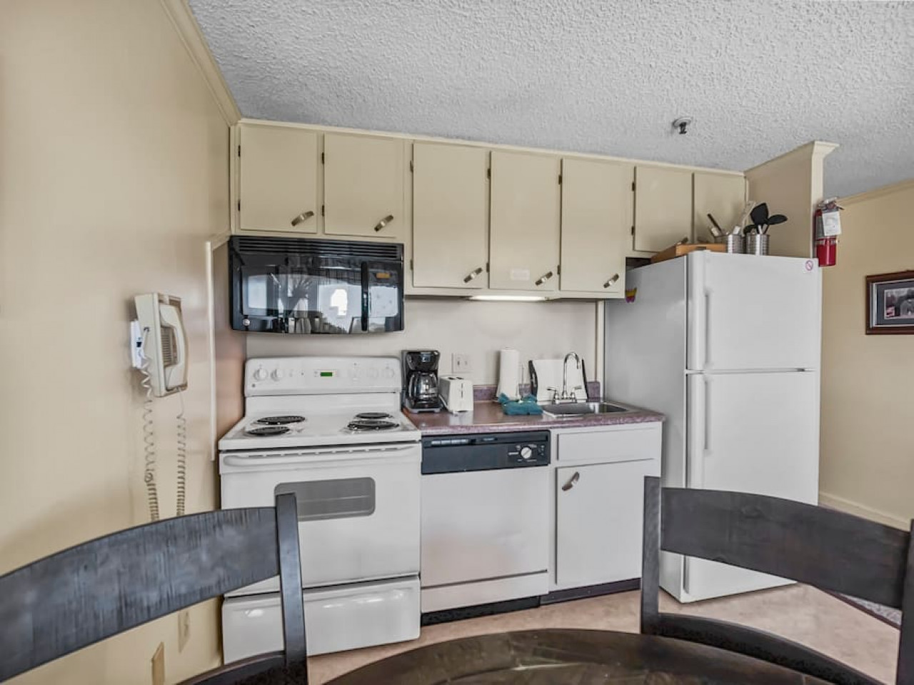 ML182 First Floor Slope Side New Deck EZ Parking WiFi - Snowshoe