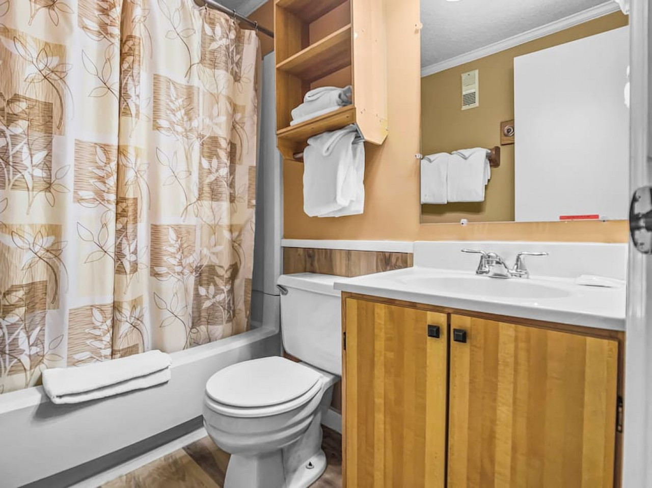 ML169 1st Floor End Unit EZ Parking No Steps WiFi Slope Side - Snowshoe