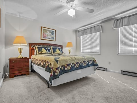 ML355 Top Floor Less Noise EZ Parking WiFi Slope Side Condo