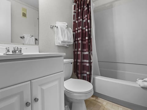 ML355 Top Floor Less Noise EZ Parking WiFi Slope Side Condo