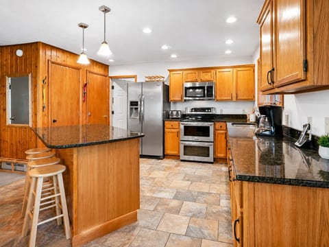 Fully-equipped kitchen