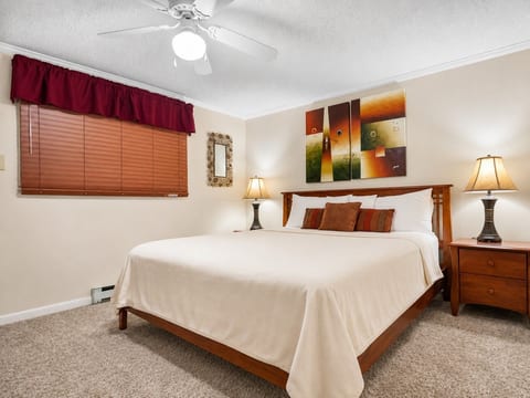ML365 Slope Side Getaway in Snowshoe 2BR/2BA WiFi