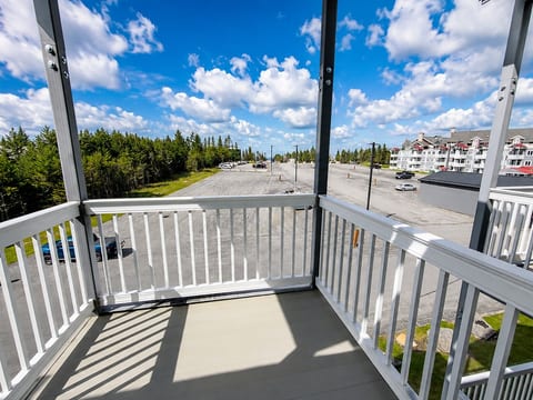 ML365 Slope Side Getaway in Snowshoe 2BR/2BA WiFi