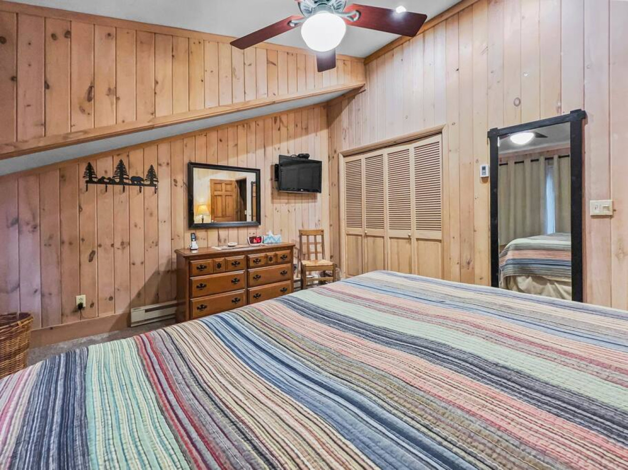 Wabasso 8 Cozy Retreat Covered Parking Sleeps 8 WiFi - Snowshoe