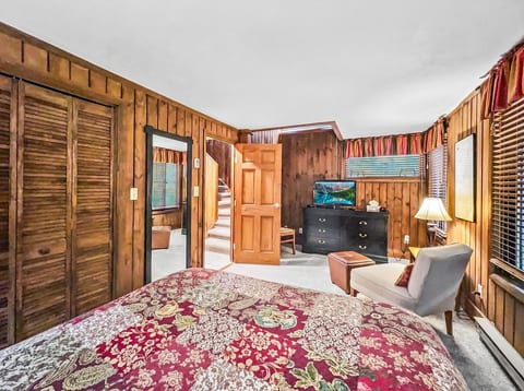 Wabasso 8 Cozy Retreat Covered Parking Sleeps 8 WiFi
