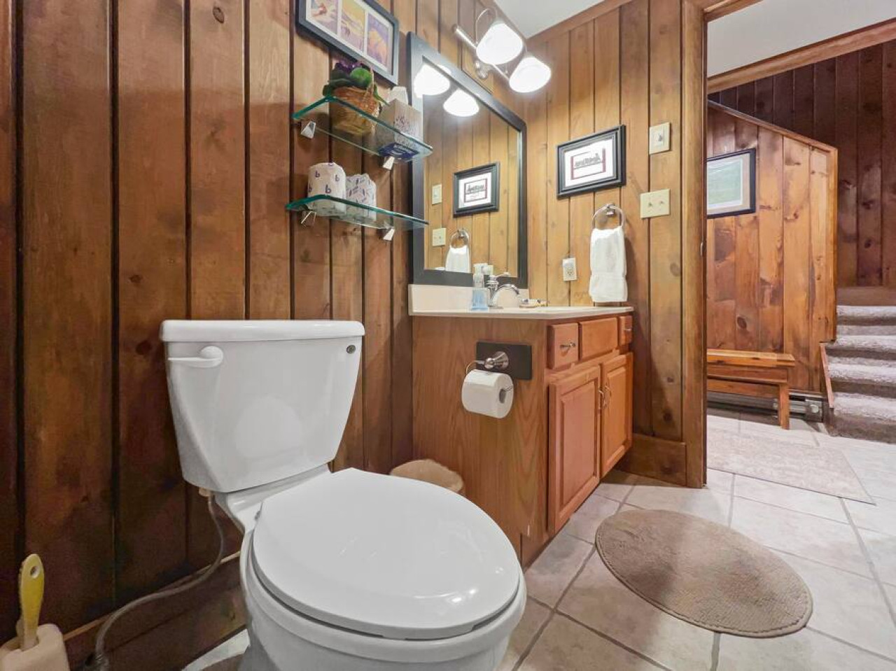 1st floor Full Bathroom