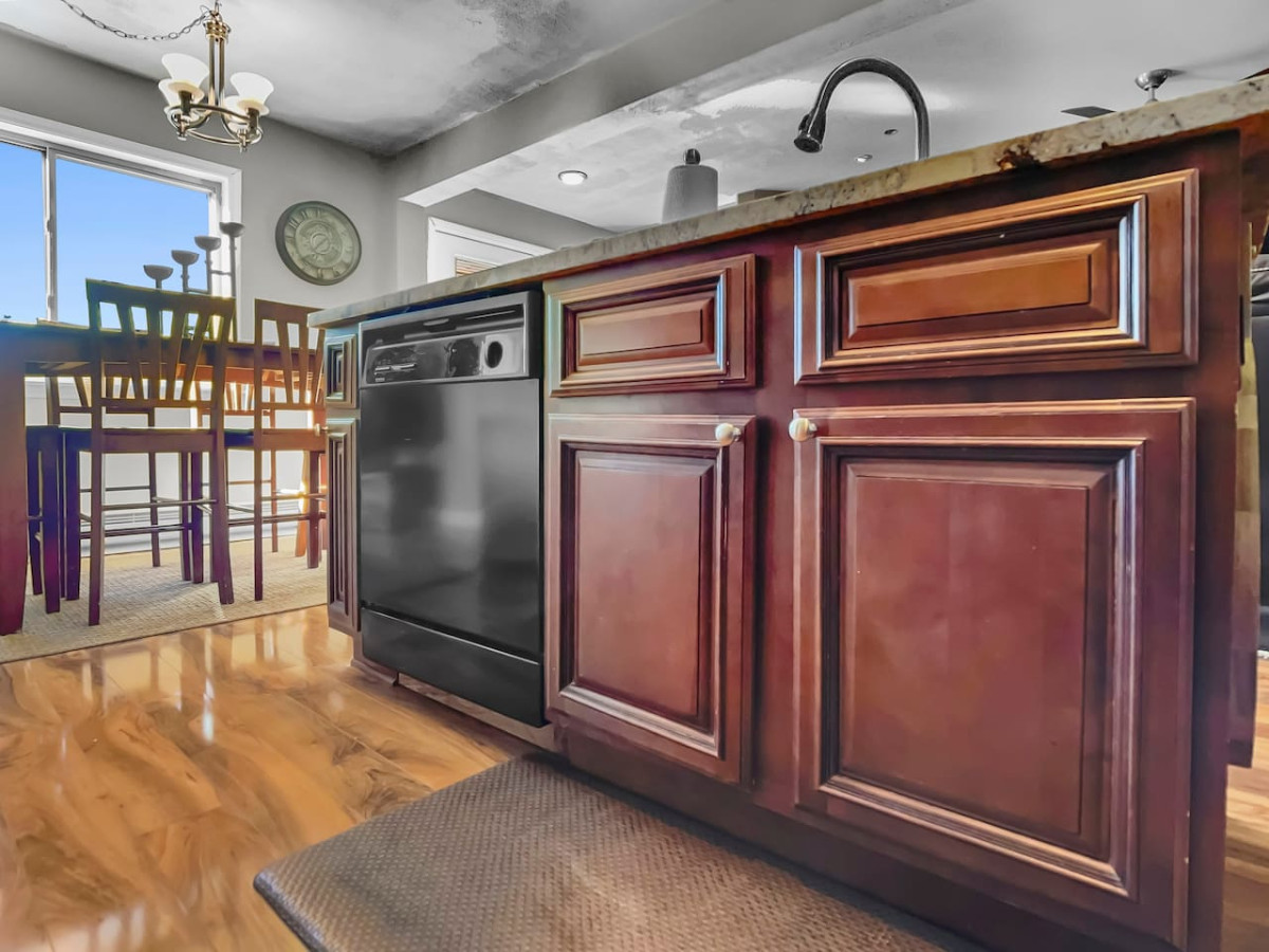 Summit 205C 3BR 2BA Across from Village WiFi Sleeps 10 Parking - Snowshoe