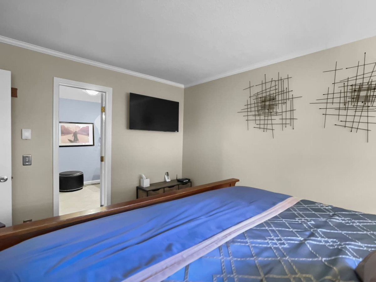 Summit 205C 3BR 2BA Across from Village WiFi Sleeps 10 Parking - Snowshoe