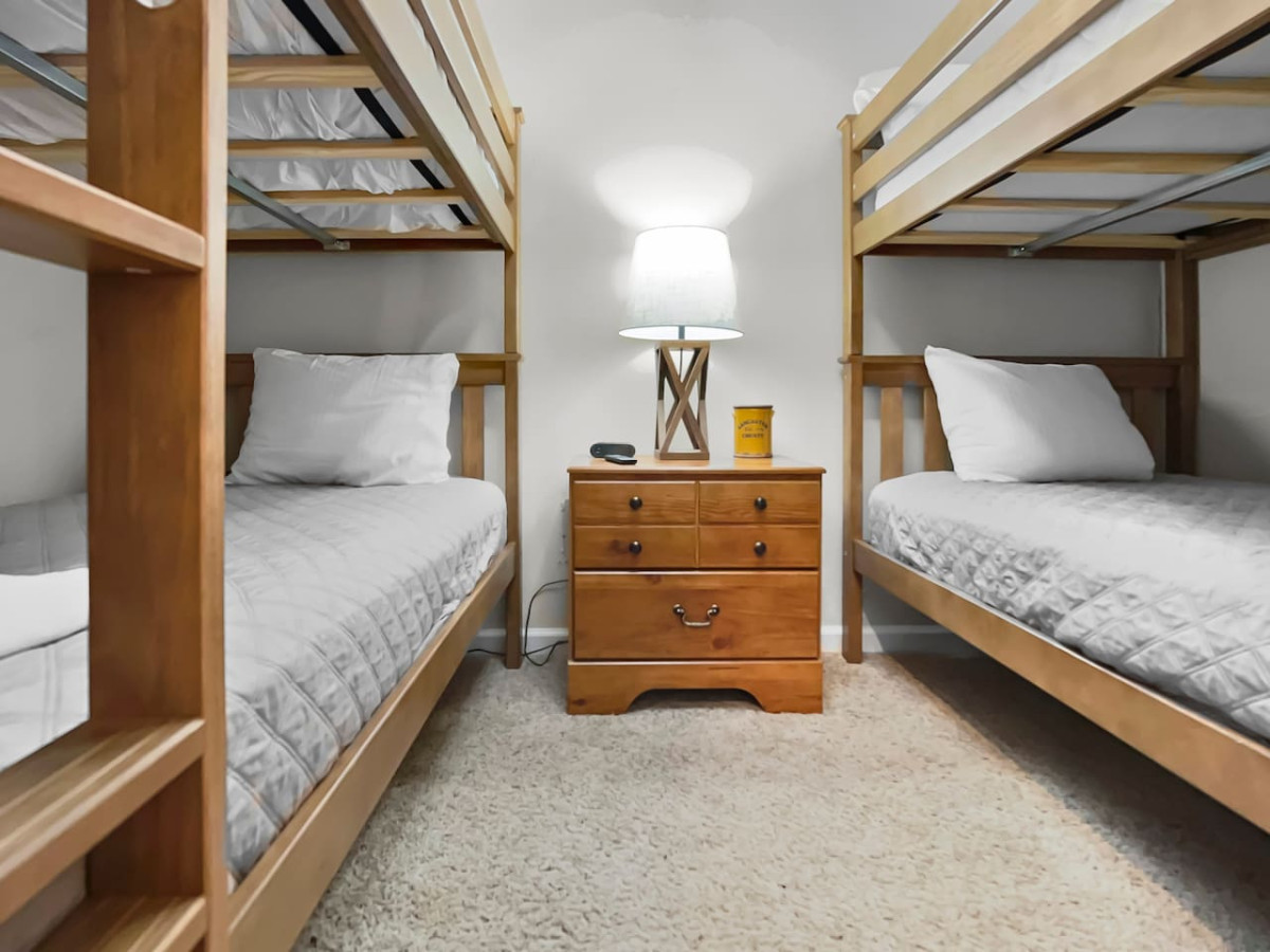 Summit 205C 3BR 2BA Across from Village WiFi Sleeps 10 Parking - Snowshoe