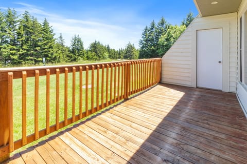 Private Deck and large public back yard area (Deck closed in winter due to snow & ice)