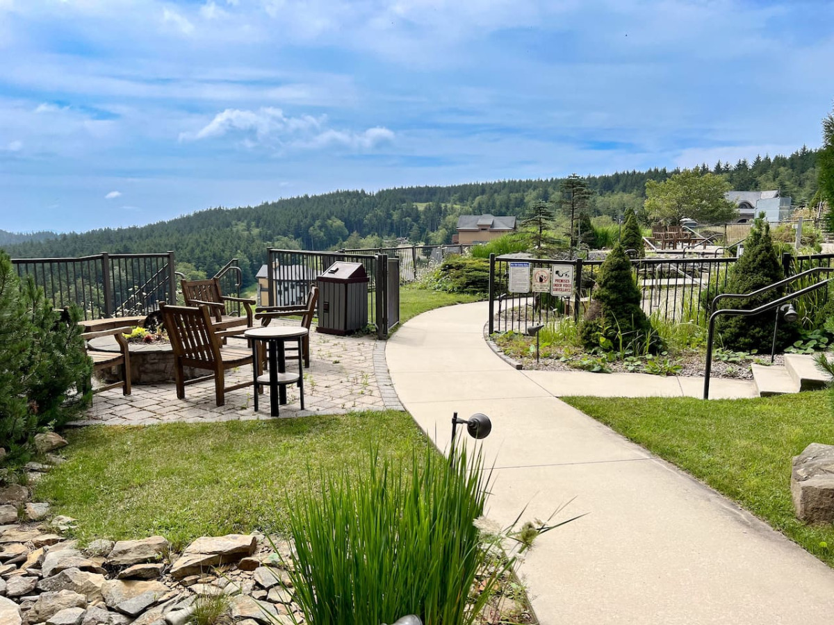 Soaring Eagle 303 Next to Slopes Underground Parking Hot Tubs - Snowshoe