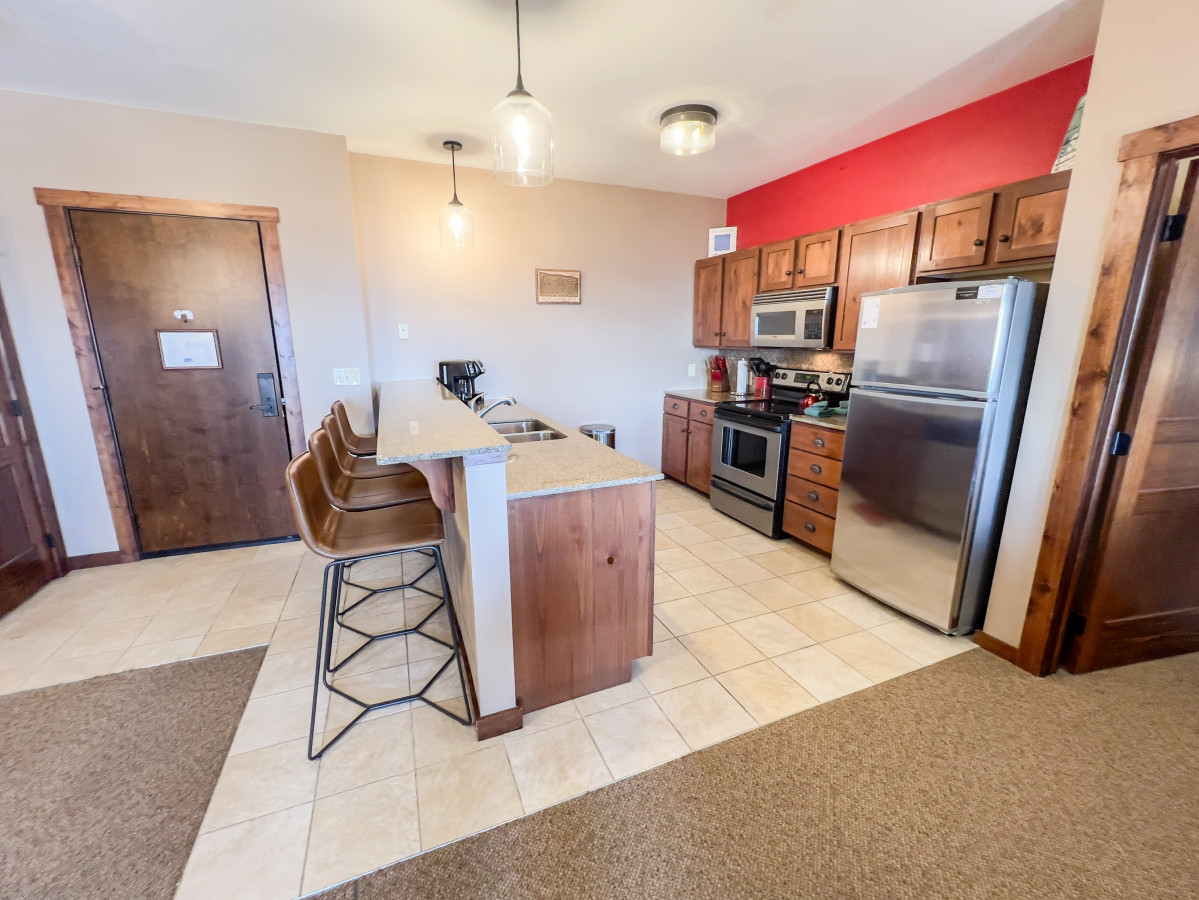 Fully-equipped kitchen, granite, stainless steel