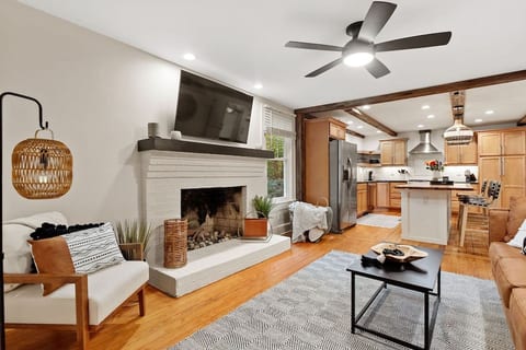 Historic Downtown Wake Forest Bungalow