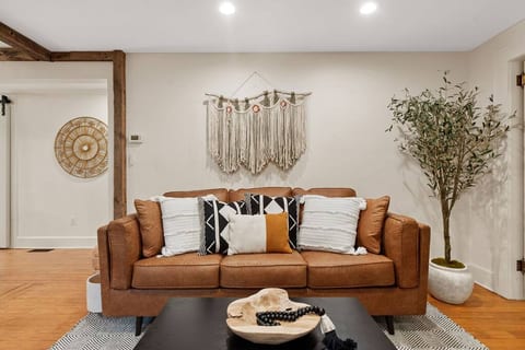 Historic Downtown Wake Forest Bungalow