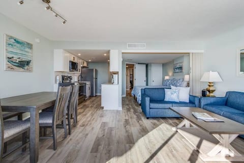 Beachfront-Panoramic Ocean Views-Newly Renovated