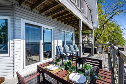 ON POINT: PELEE BEACH HOUSE