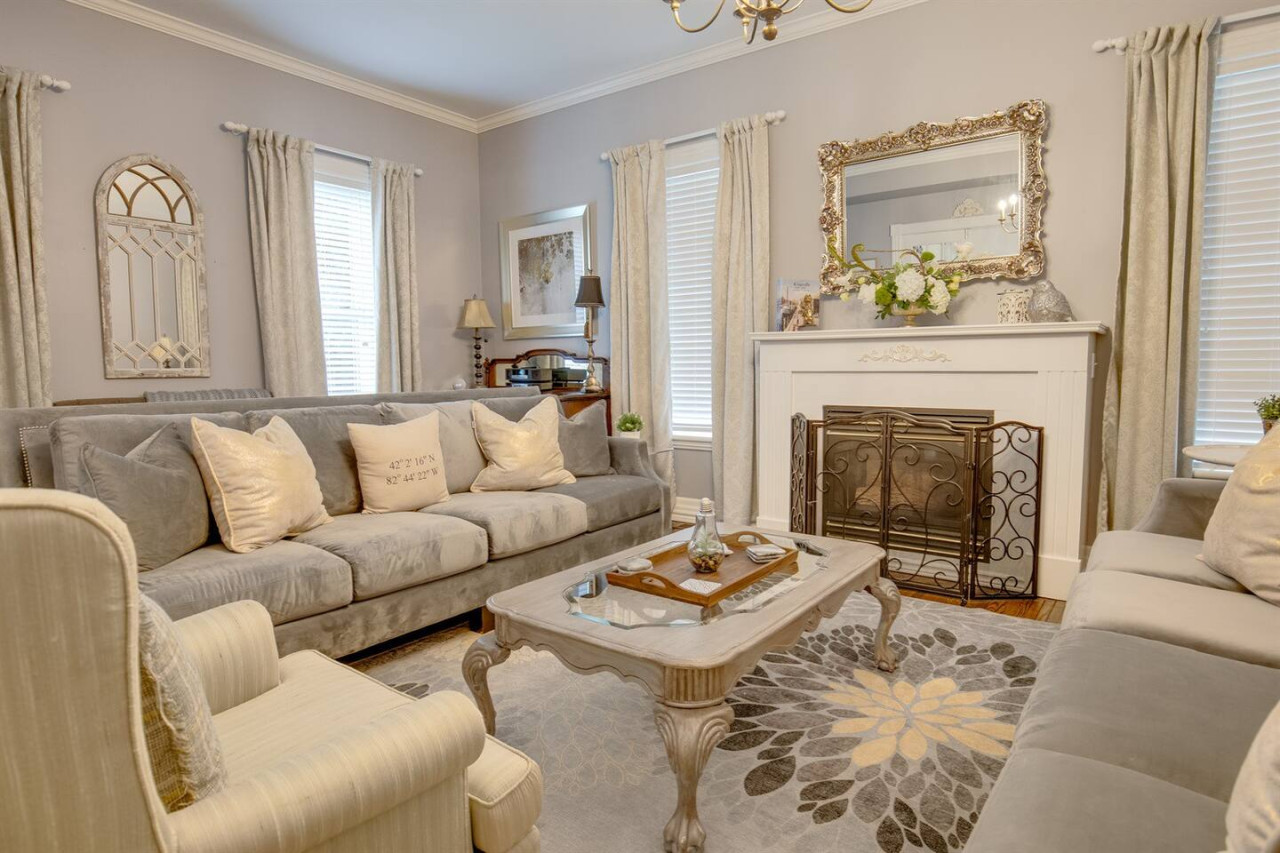 the-kingsville-house-with-salt-water-pool-open-may-1st/