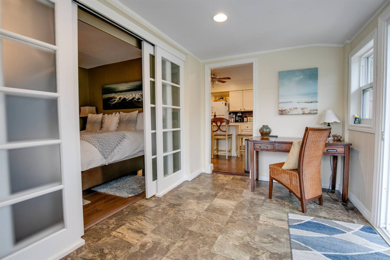 the-kingsville-house-with-salt-water-pool-open-may-1st/