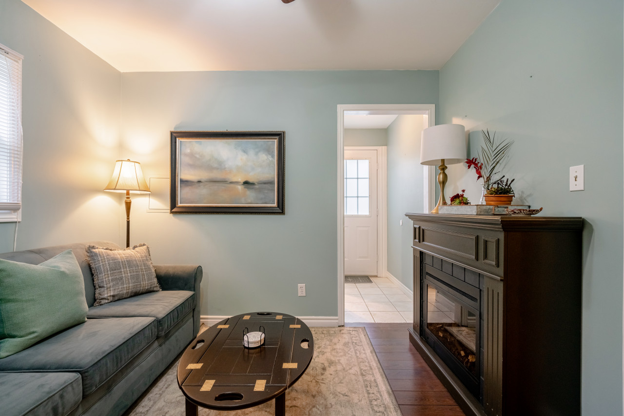 the-kingsville-house-with-salt-water-pool-open-may-1st/