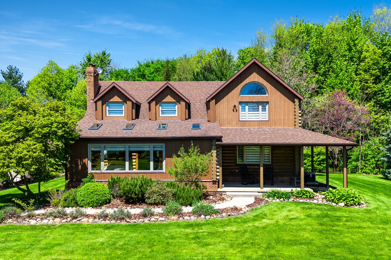 the-log-house-trillium-woodlands:-kingsville!/