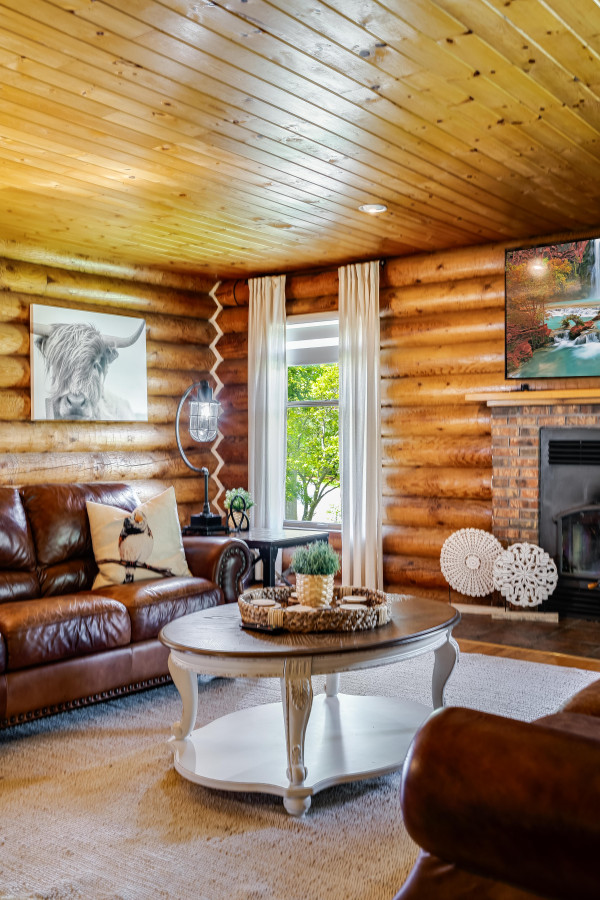 the-log-house-trillium-woodlands:-kingsville!/