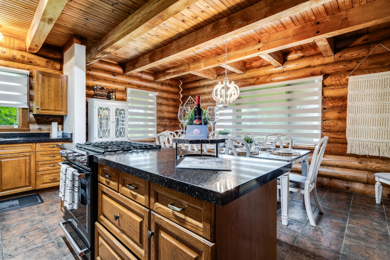 the-log-house-trillium-woodlands:-kingsville!/