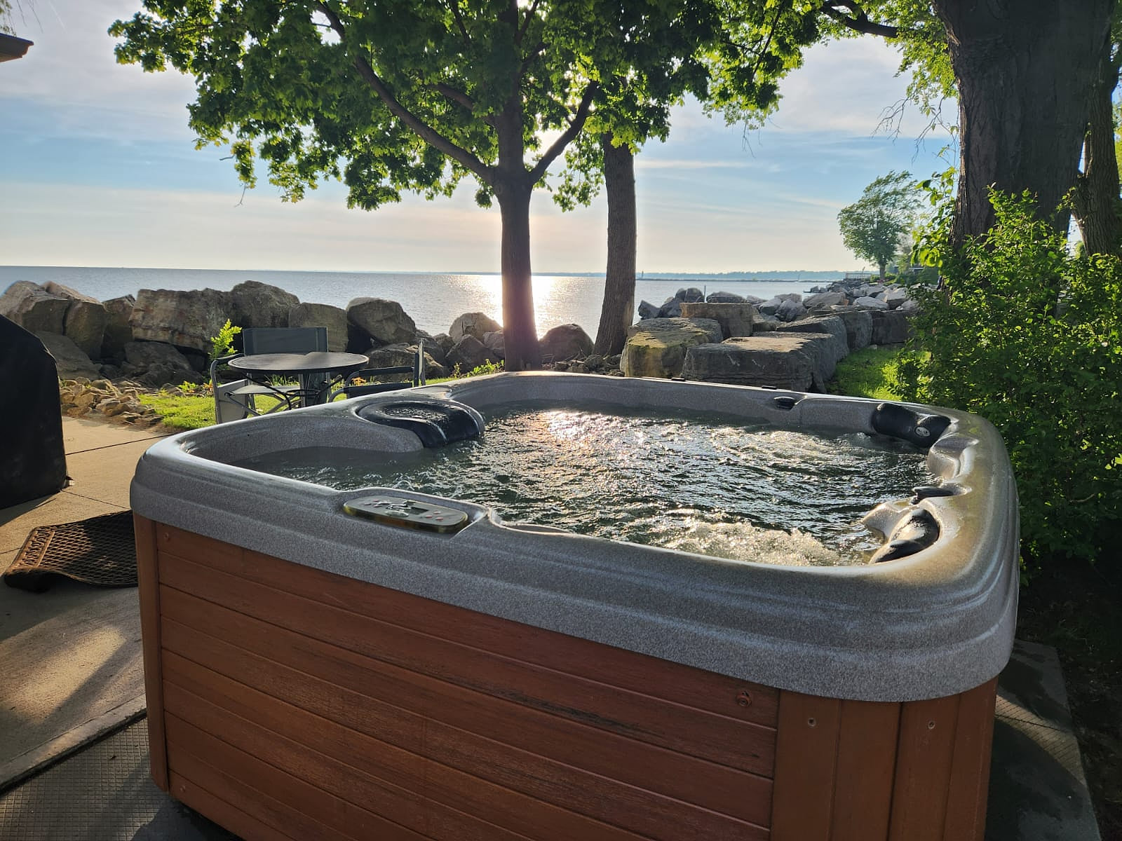 Hot tub