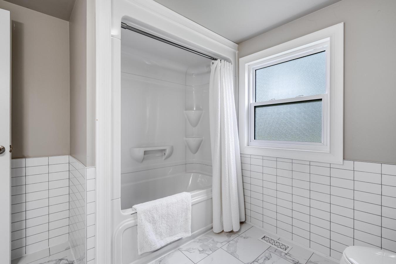 The Rose Cottage: with hot tub- Stay with Us! - Leamington The Rose Cottage: with hot tub- Stay with Us! - Leamington