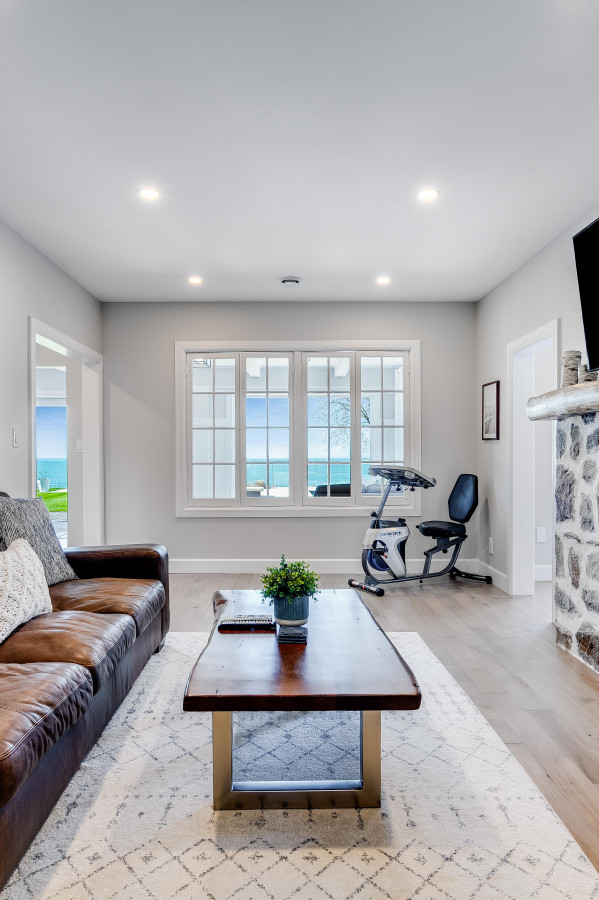 4-bed-lux-oasis-salt-water-pool-closes-nov-1/