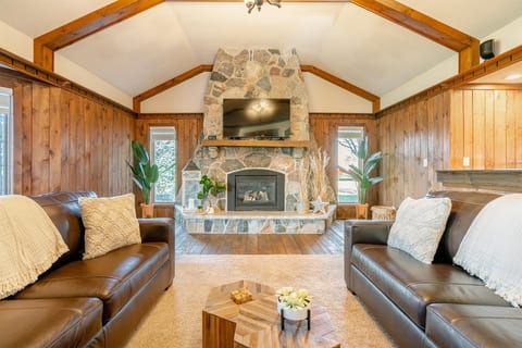 The Orchard House With Salt Water Pool