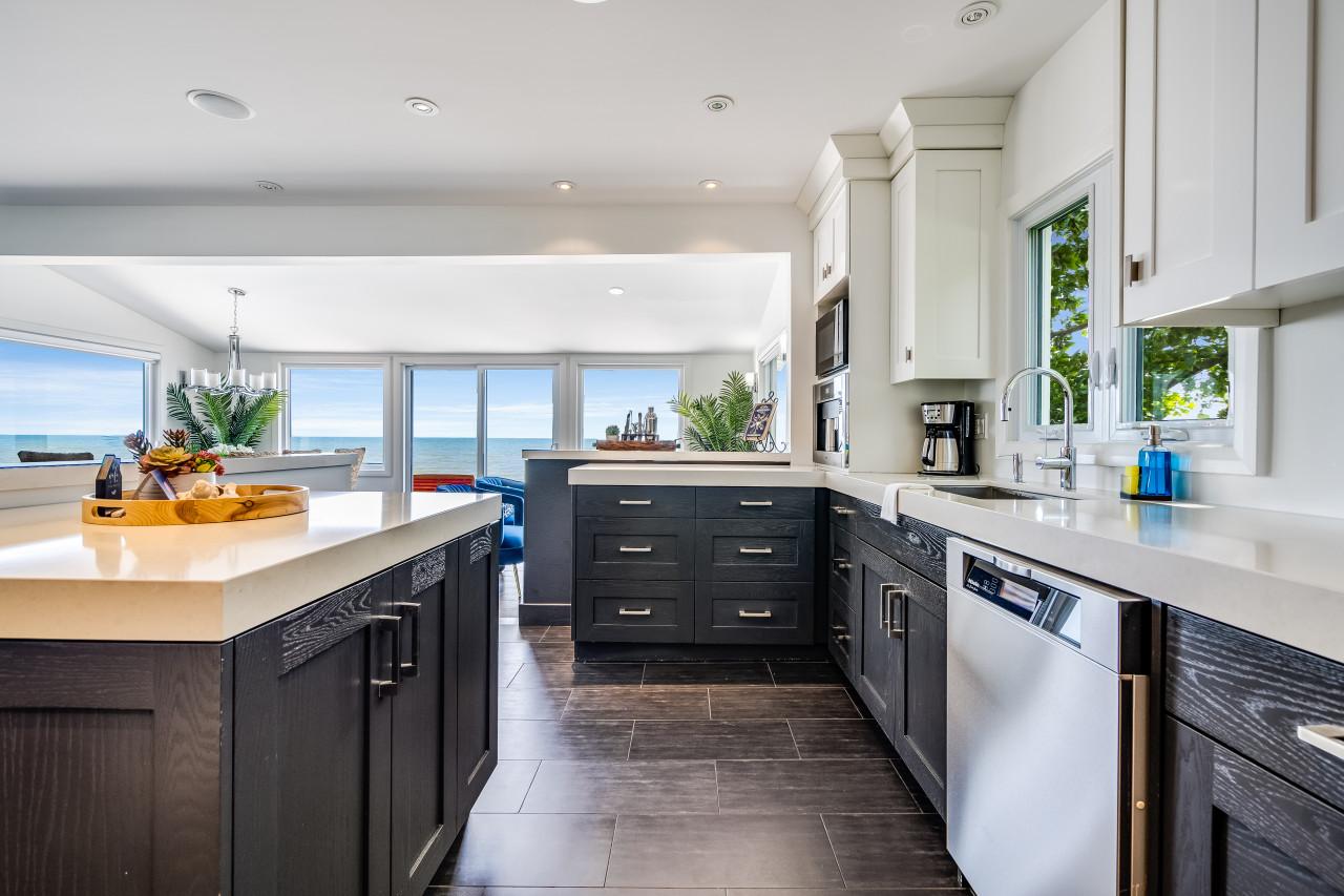 water's-edge-oasis-with-salt-water-pool/