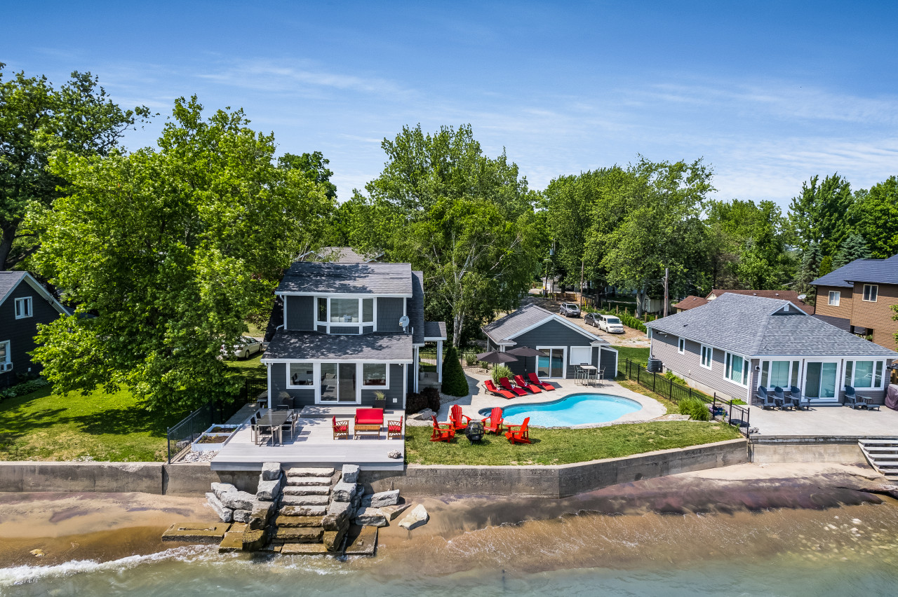 water's-edge-oasis-with-salt-water-pool/