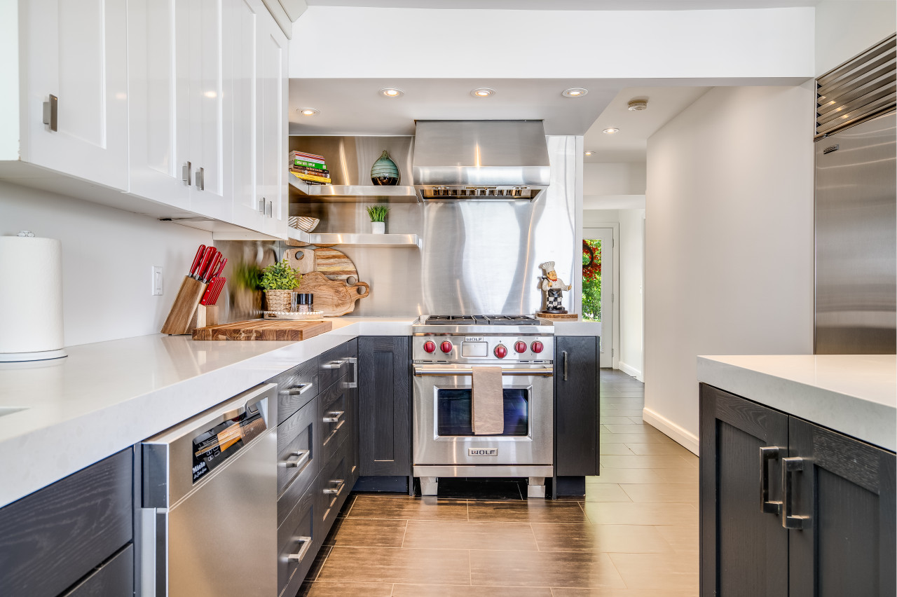 water's-edge-oasis-with-salt-water-pool/