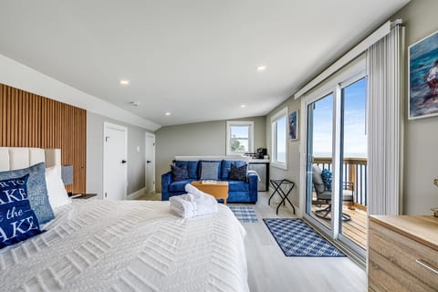 Sunset Beach Escape Lake House
