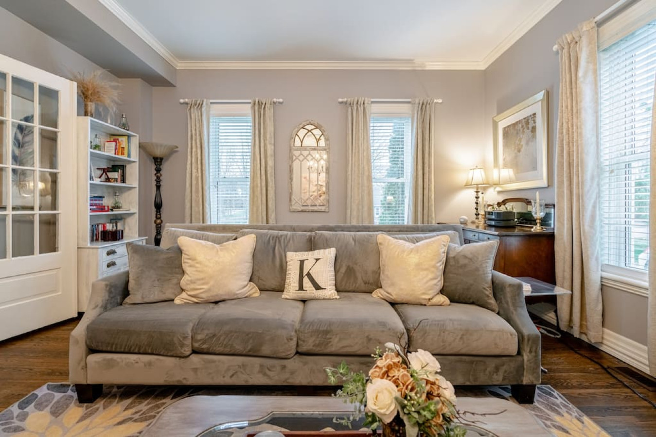 on-the-vine-room-at-the-kingsville-house/