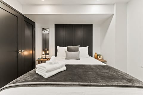 Neutral tones foster calm and serenity.