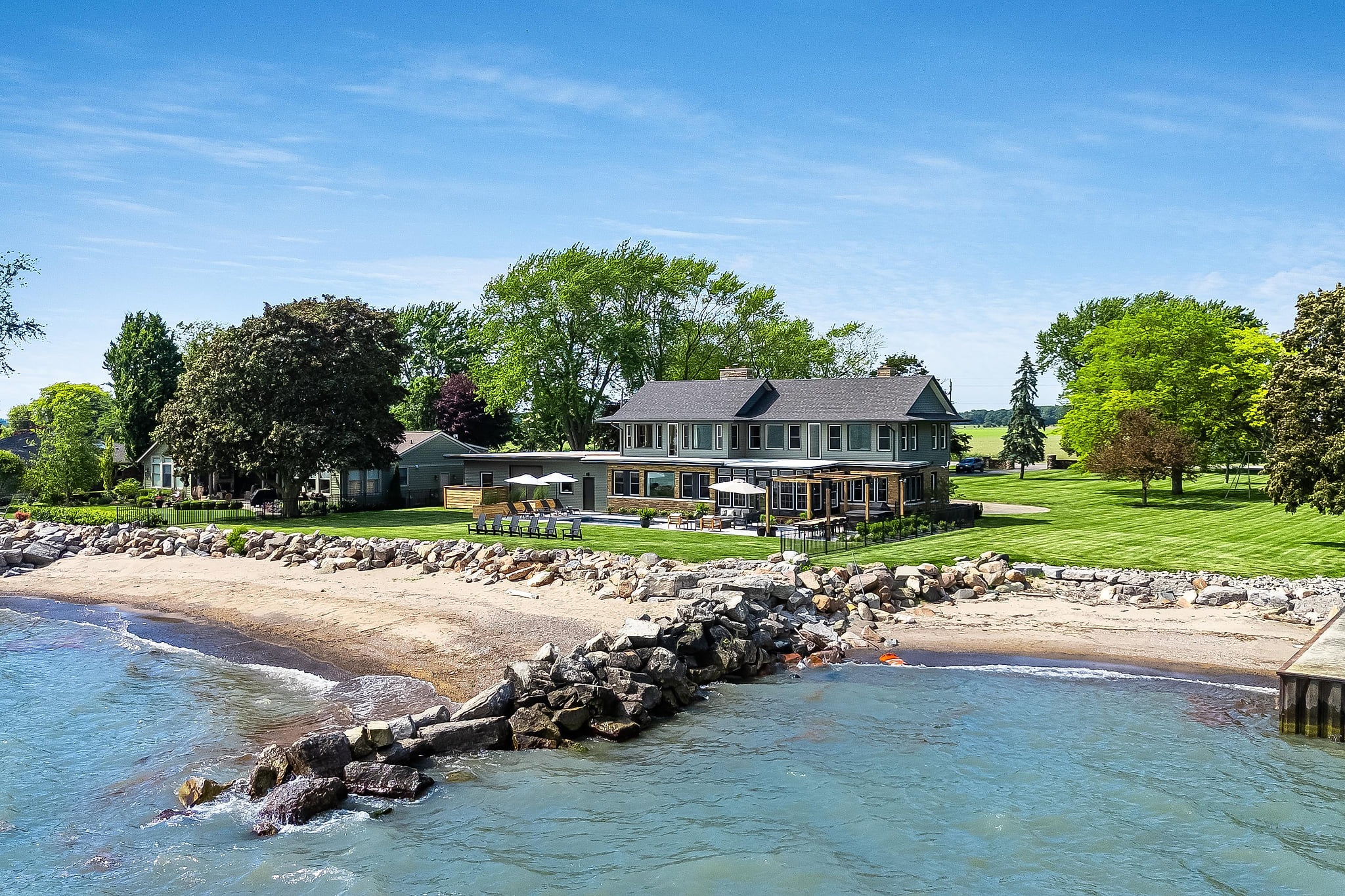 Northshore Beach Estate with Salt Water pool & Hot Tub