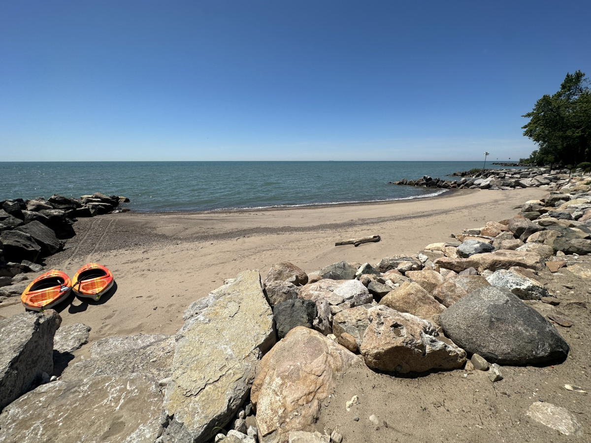 the-north-shore-beach-house-your-luxury-waterfront-retreat!/