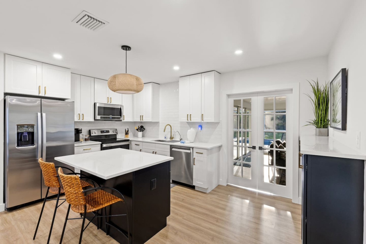 tropical-haven-in-ft.-myers-w-heated-pool./