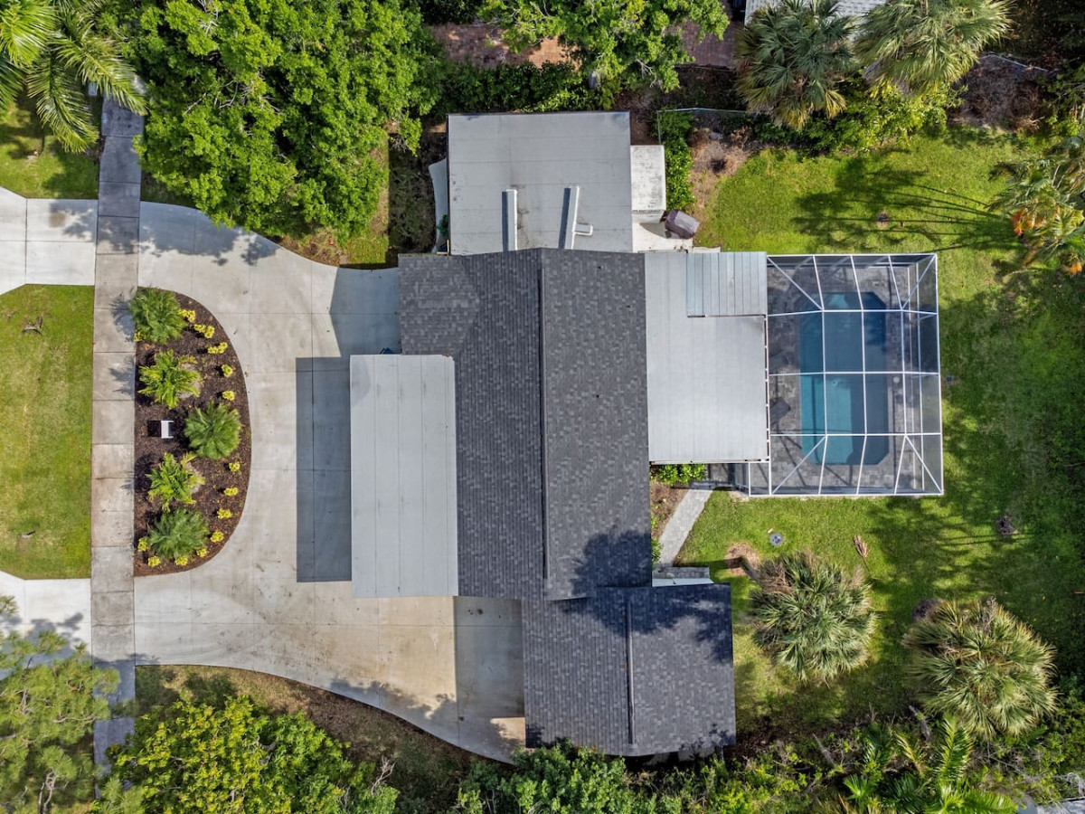 tropical-haven-in-ft.-myers-w-heated-pool./