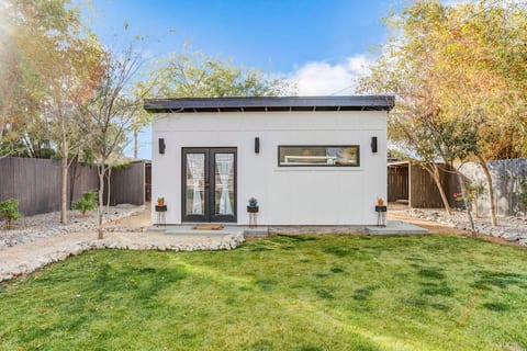 The Casita PHX • Dog CO-HOSTS • Tiny Home