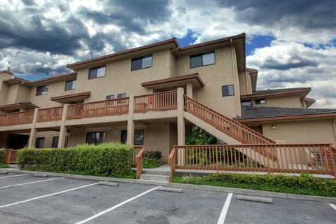 Front of building- plenty of parking close to the unit