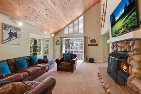 Tahoe Vista Home with Spa close to Northstar & Lake