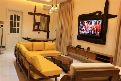 Relaxing 4BR Suite in Ikoyi | with Gym & Spa