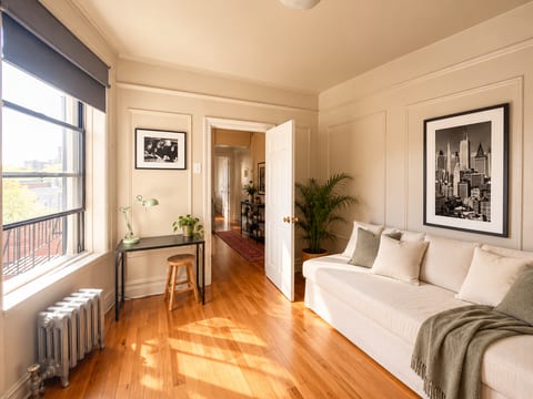 Charming 2-Bedroom Entire Apartment in Prime area