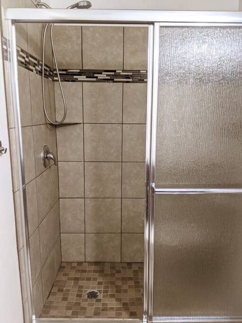 Saguaro Vista: Modern 4BR/3BA, Minutes to U of A