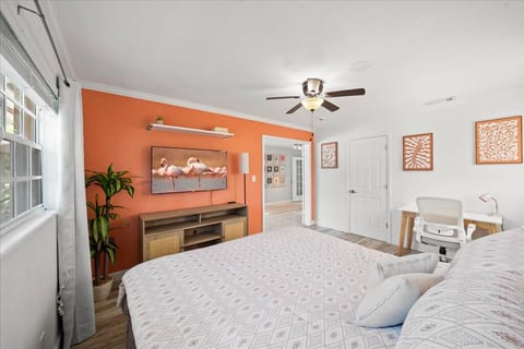 King Bed - With a Workspace!