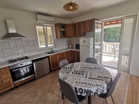 House Ule 2 - Unit 376024-13